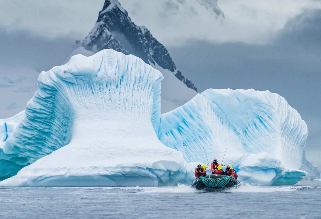 Cruises to Antarctica, the Falkland Islands & Patagonia | Hurtigruten