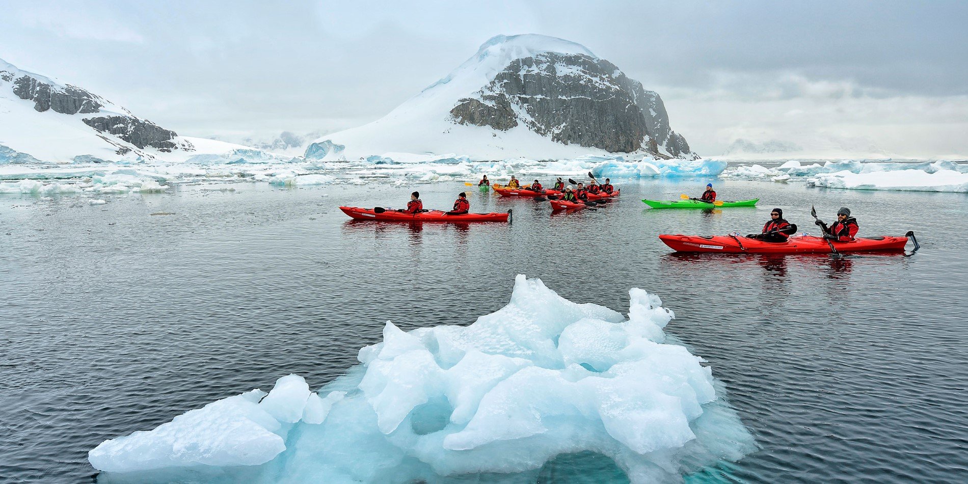Closer to the elements – kayaking in Antarctica
