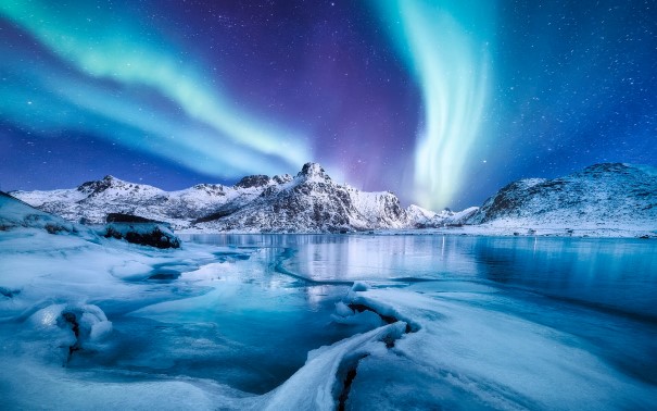 What causes the Northern The science the phenomenon. | Hurtigruten Norwegian Coastal Express